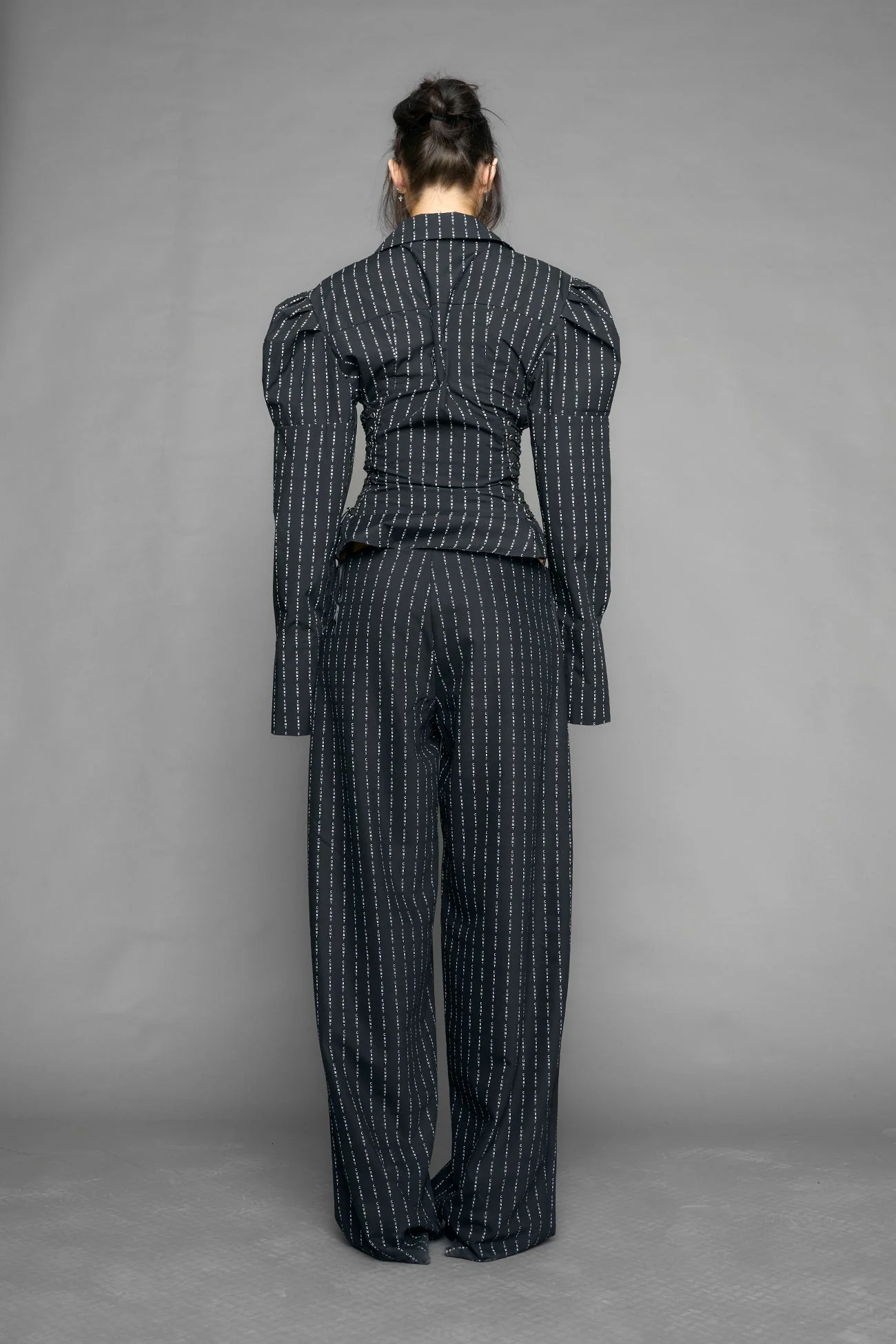 puff sleeve corseted shirt - Image 14
