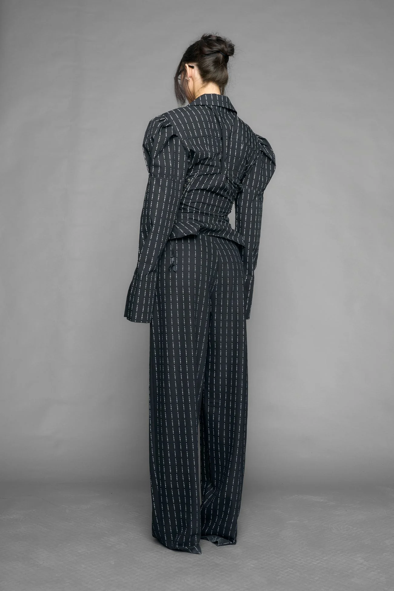 puff sleeve corseted shirt - Image 16