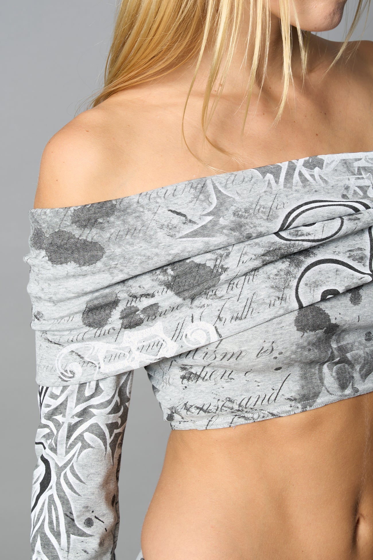 Glamour Offshoulder Top - Image 11
