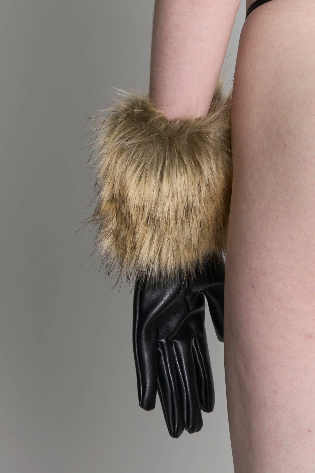 Midnight Faux Fur Gloves - Image 12