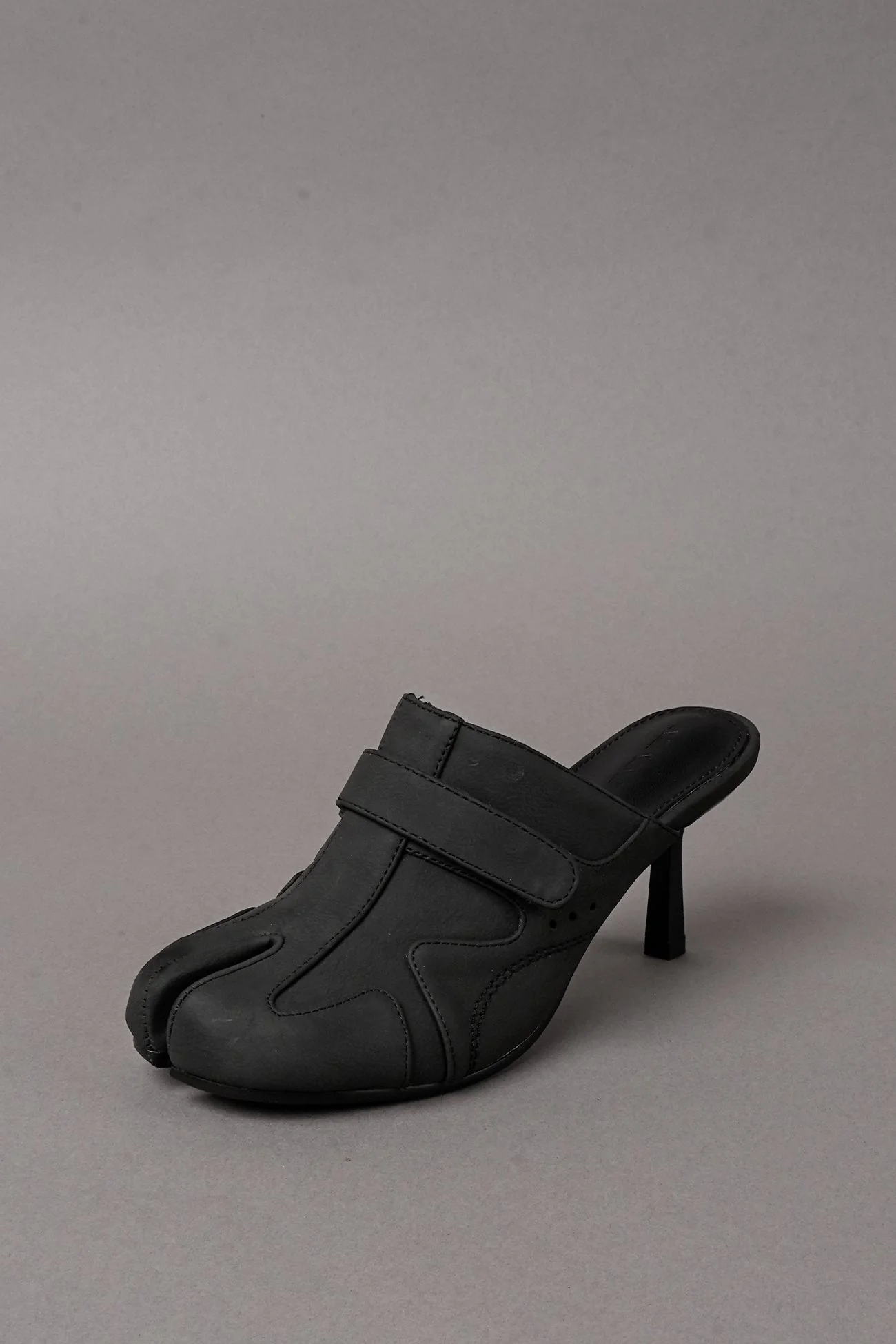 Moto Tabi Mules