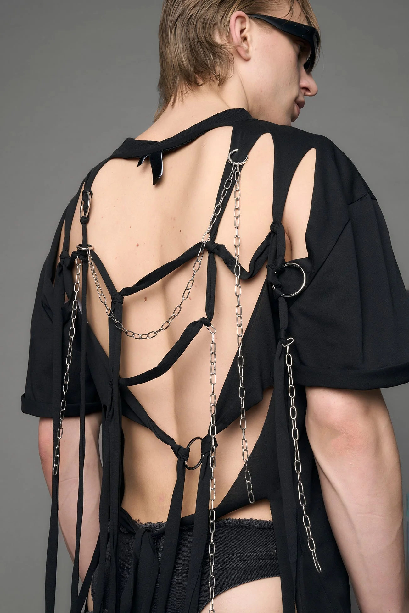 Shredded Chain T-Shirt - Image 9