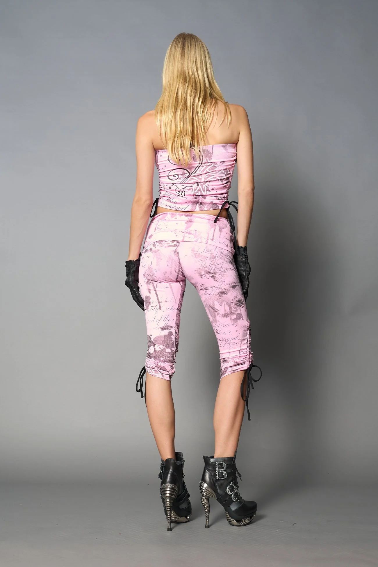 Totally Capris - Image 13