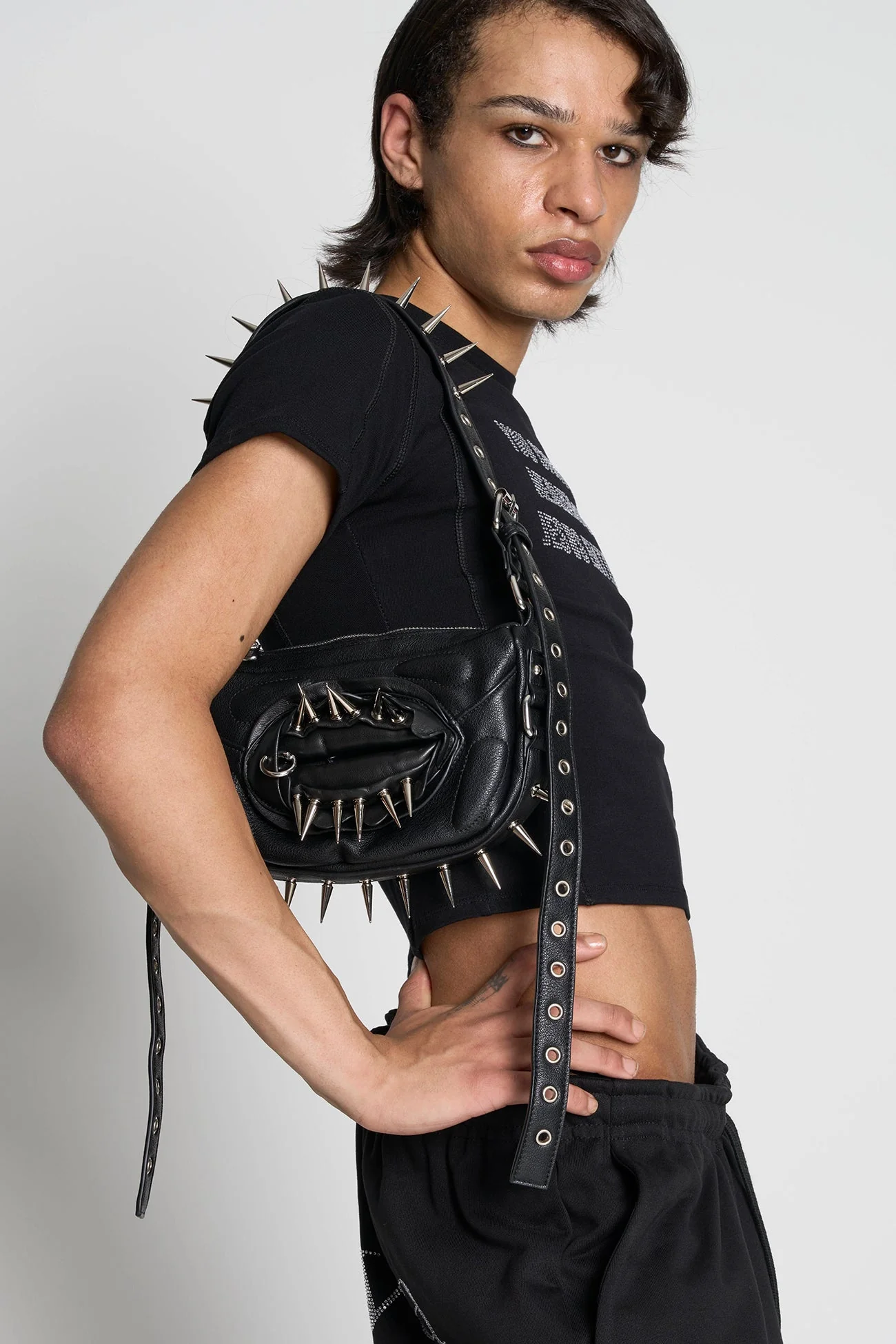 Vulva Spike Bag - Image 3